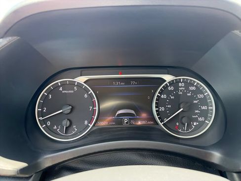 Used 2024 Nissan Sentra SV FWD image 15