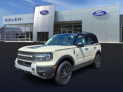 Certified 2025 Ford Bronco Sport Badlands w/ Badlands Tech Package AWD/4WD image 6