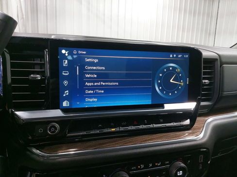 Used 2023 Chevrolet Silverado 1500 LT image 22