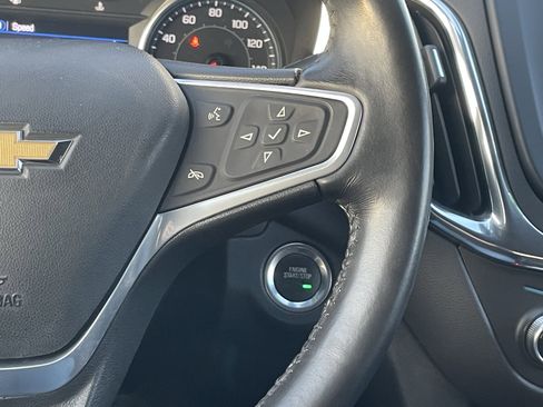 Used 2022 Chevrolet Equinox LT image 19