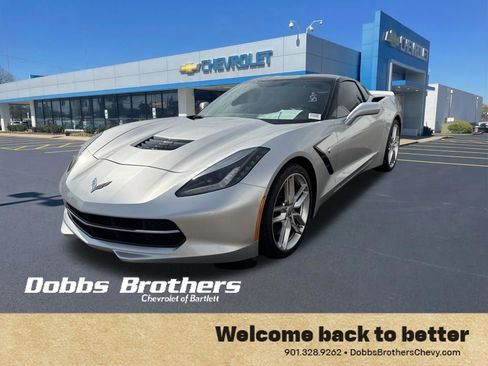 Used 2017 Chevrolet Corvette Stingray Coupe w/ Z51 1LT RWD image 3