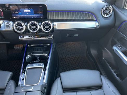 Used 2024 Mercedes-Benz GLB 250 image 13