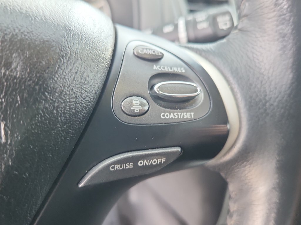 Used 2020 Nissan Pathfinder SL AWD/4WD image 21