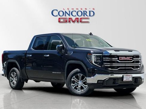 Used 2025 GMC Sierra 1500 SLT AWD/4WD image 2