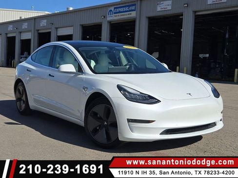 Used 2018 Tesla Model 3 Mid Range image 1