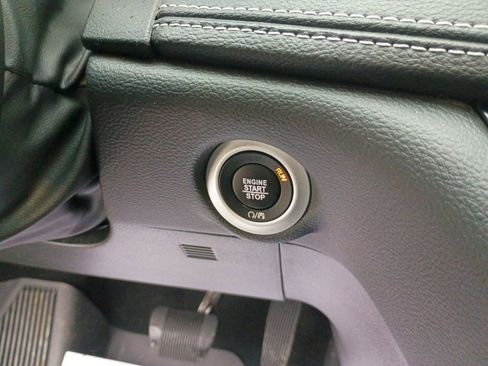 Used 2024 Chrysler Pacifica Touring-L w/ S Appearance Package image 34