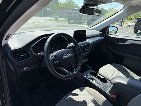 Used 2022 Ford Escape SE w/ SE Sport Appearance Package AWD/4WD image 9