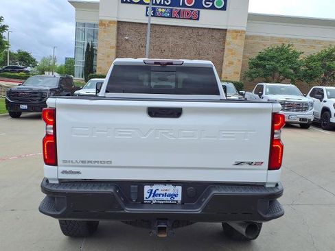 Used 2024 Chevrolet Silverado 2500 ZR2 w/ Technology Package AWD/4WD image 24