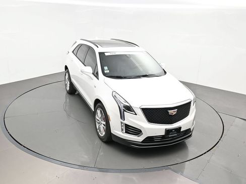Certified 2024 Cadillac XT5 Sportv w/ Technology Package AWD/4WD image 38