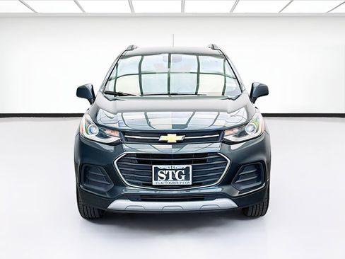 Used 2021 Chevrolet Trax LT AWD/4WD image 2
