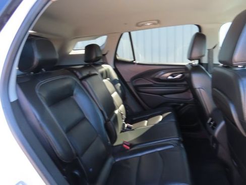 Used 2024 GMC Terrain SLT AWD/4WD image 28