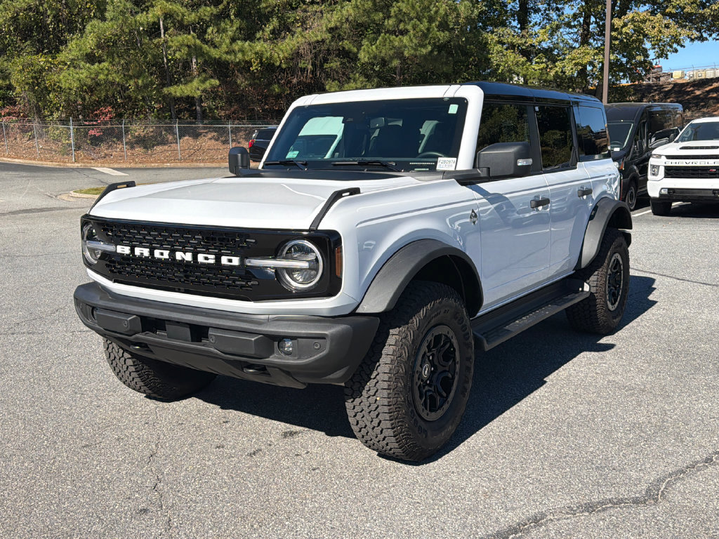 Used 2025 Ford Bronco Outer Banks w/ Sasquatch Package AWD/4WD image 3