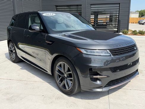 Used 2024 Land Rover Range Rover Sport Dynamic SE image 3