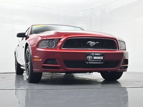 Used 2014 Ford Mustang Coupe RWD image 33