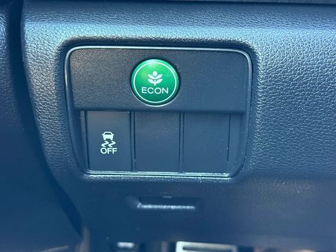 Used 2017 Honda Accord Sport image 35
