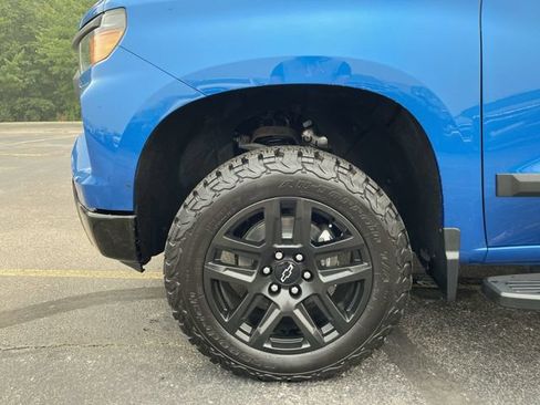 Certified 2022 Chevrolet Silverado 1500 Custom Trail Boss w/ LPO, Dark Essentials Package AWD/4WD image 31