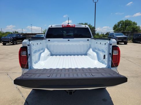 New 2026 GMC Canyon Elevation w/ Convenience Package RWD image 6