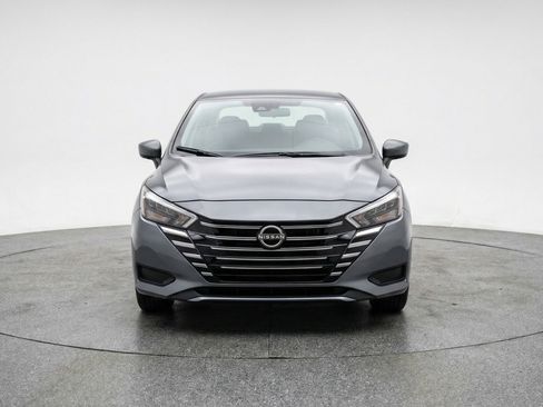 Used 2025 Nissan Versa SV FWD image 2