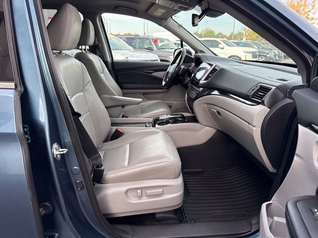 Used 2017 Honda Pilot Touring image 13