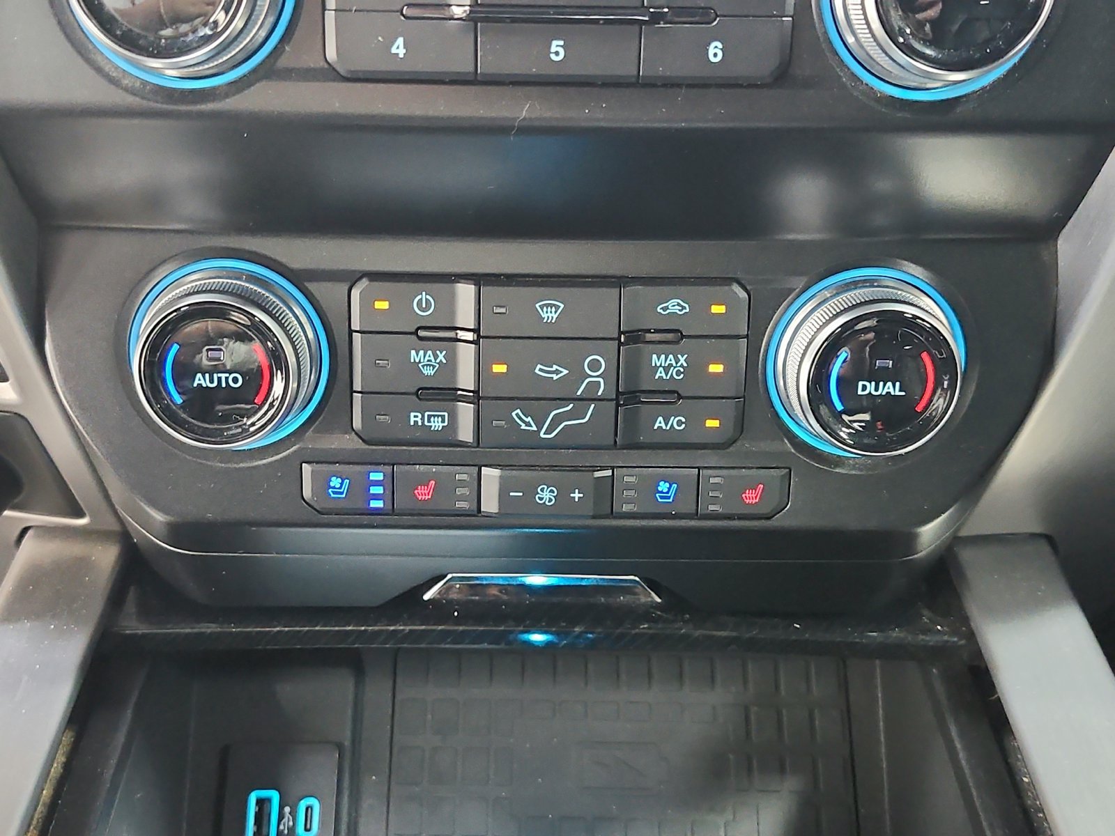 Used 2020 Ford F250 Platinum AWD/4WD image 19