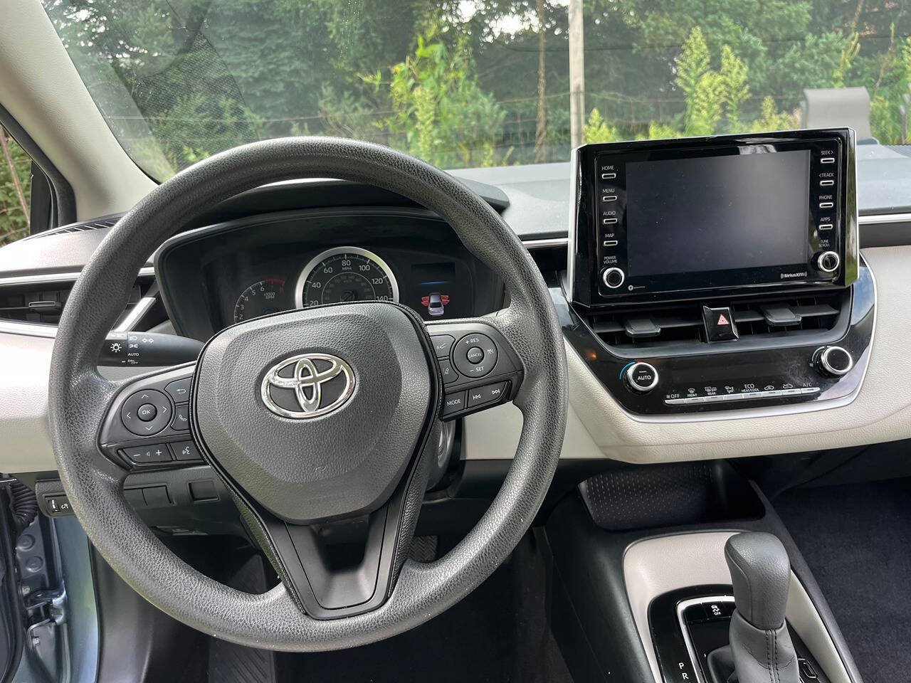 Used 2021 Toyota Corolla LE w/ Carpet Mat Package (TMS) FWD image 6