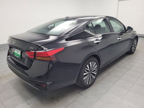 Used 2024 Nissan Altima 2.5 SV image 9