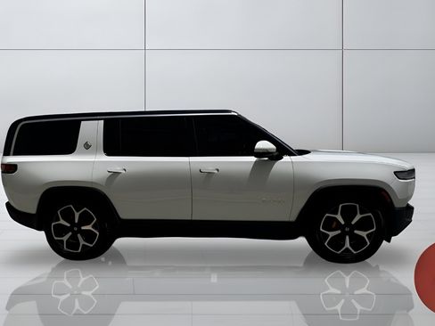 Used 2024 Rivian R1S Adventure AWD/4WD image 9