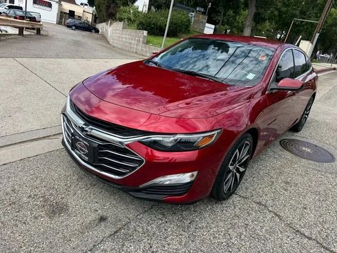 Used 2021 Chevrolet Malibu RS FWD image 3