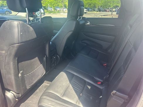 Used 2012 Jeep Grand Cherokee Laredo AWD/4WD image 11