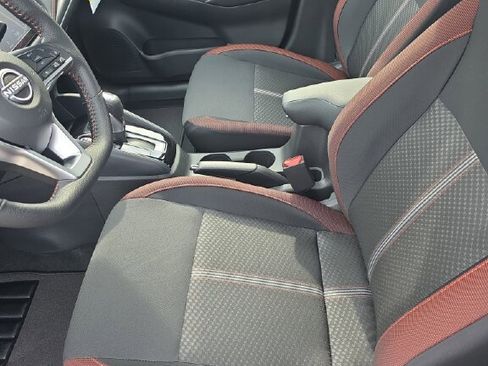 New 2025 Nissan Versa SR w/ Trunk Package image 5