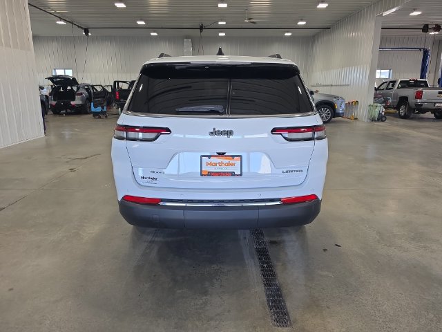 Used 2023 Jeep Grand Cherokee L Limited w/ Trailer Tow Group (B) AWD/4WD image 7
