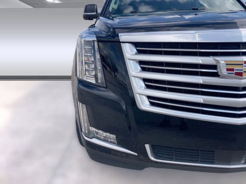 Used 2016 Cadillac Escalade Platinum image 10