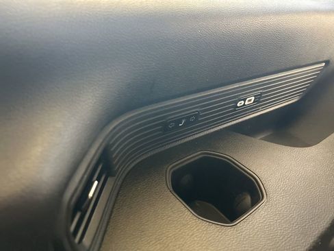 Used 2023 Jeep Wagoneer Series III w/ Preferred Equipment Group image 35