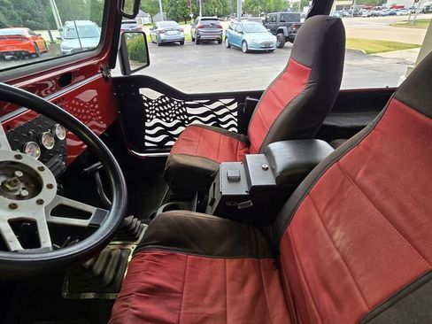 Used 1988 Jeep Wrangler 4WD image 15