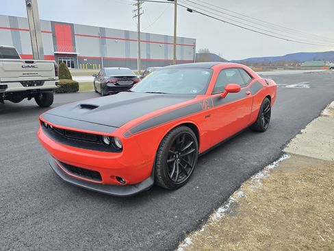 Used 2021 Dodge Challenger R/T Scat Pack w/ T/A Package image 9