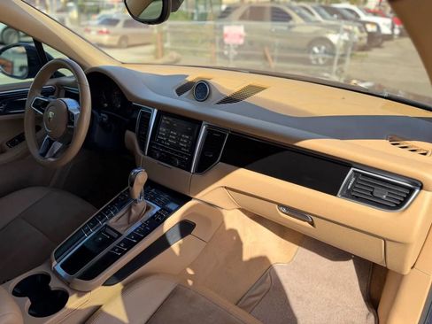 Used 2016 Porsche Macan S image 40