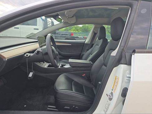 Used 2023 Tesla Model 3 Standard Range RWD image 7