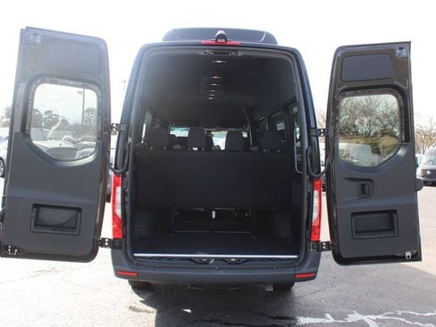 Used 2025 Mercedes-Benz Sprinter 2500 image 42