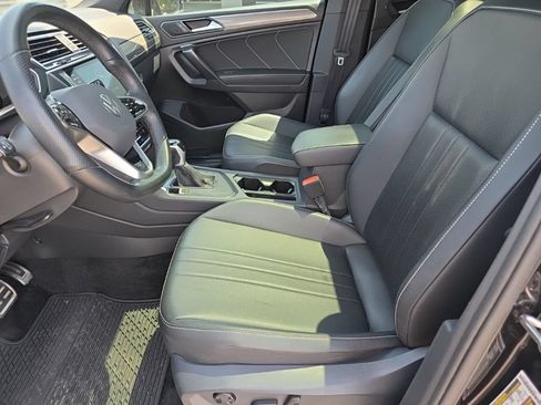 Used 2024 Volkswagen Tiguan SE R-Line FWD image 15