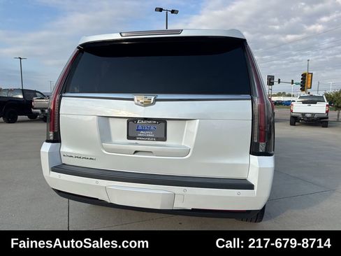 Used 2016 Cadillac Escalade Luxury image 16
