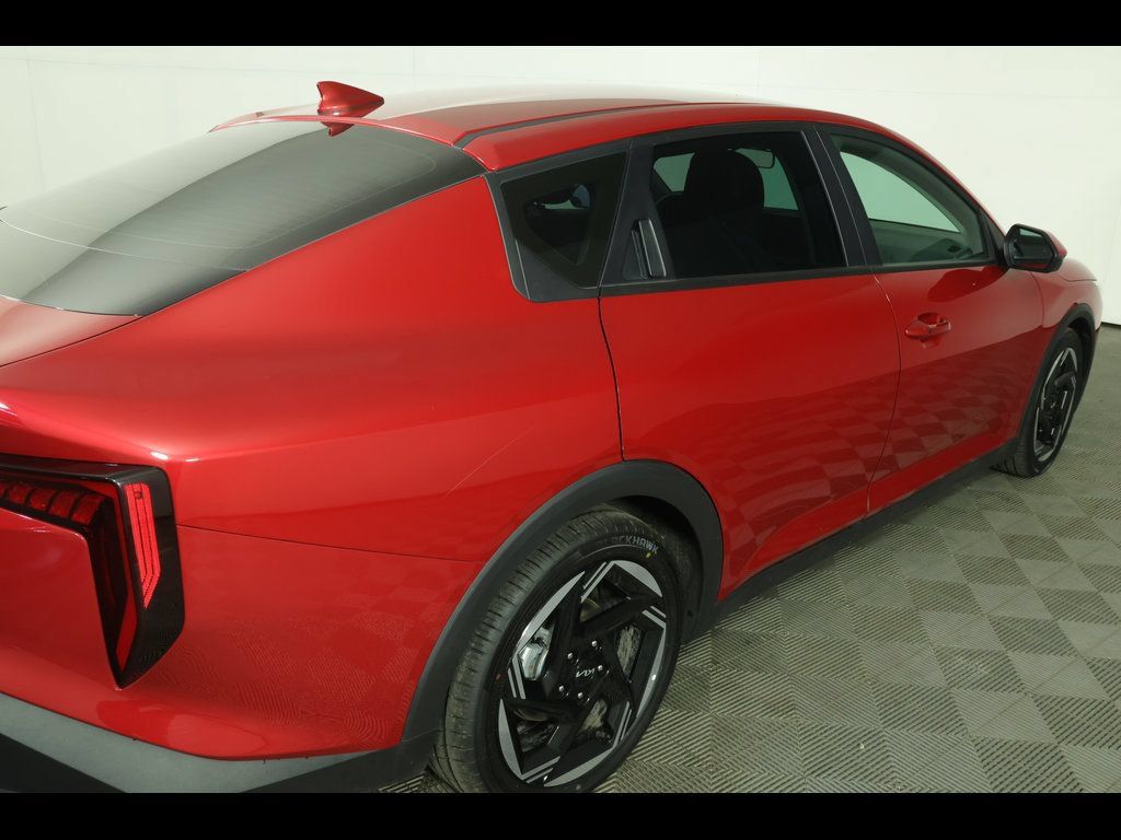 Used 2025 Kia K4 EX FWD image 16