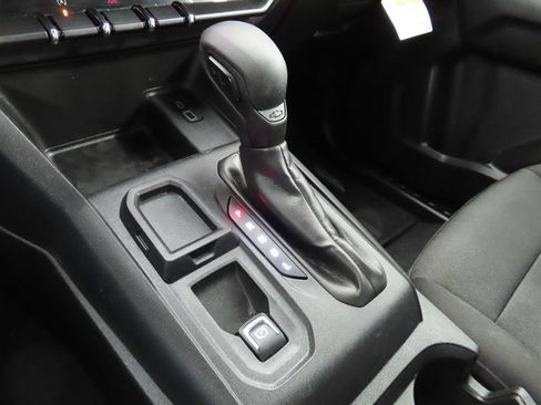 Used 2024 Chevrolet Colorado W/T image 27