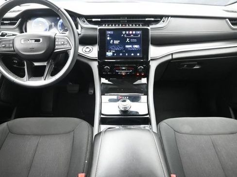 Used 2023 Jeep Grand Cherokee L Laredo RWD image 22