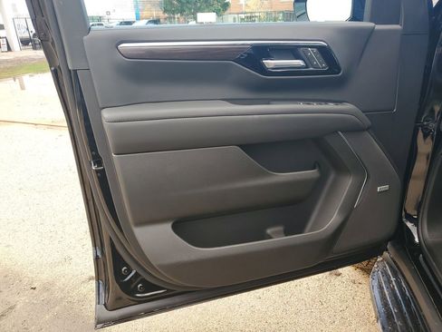 New 2026 Chevrolet Suburban LT w/ Comfort Package image 21