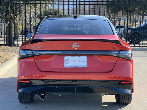 New 2026 Nissan Sentra SR w/ Floor Mat Package FWD image 5