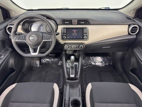 Used 2021 Nissan Versa SV image 11