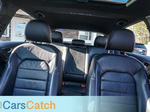 Used 2021 Volkswagen GTI SE image 20