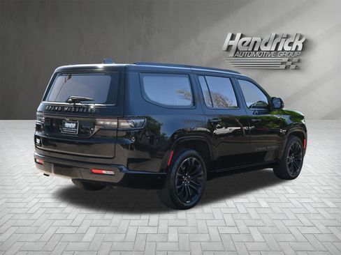 Used 2022 Jeep Grand Wagoneer Series II AWD/4WD image 10