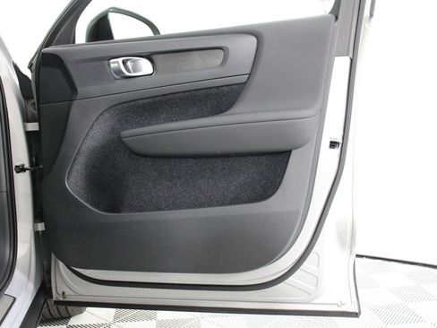 Certified 2023 Volvo C40 Recharge Core w/ Climate Package image 21