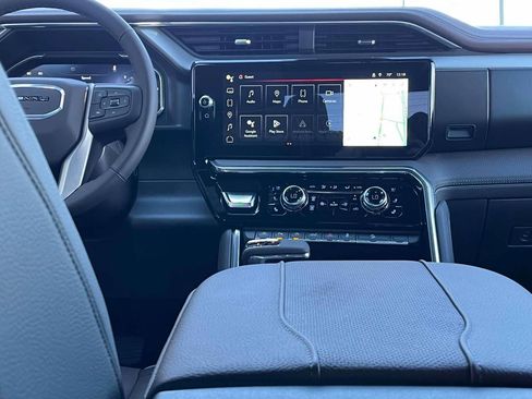 New 2026 GMC Sierra 1500 Denali w/ Denali Reserve Package AWD/4WD image 15